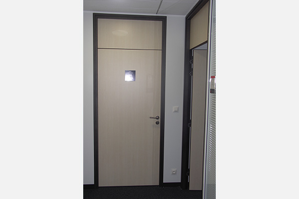 Portes Vitrees Et Portes Amoviles Pour Bureaux Professionnels Batimpro